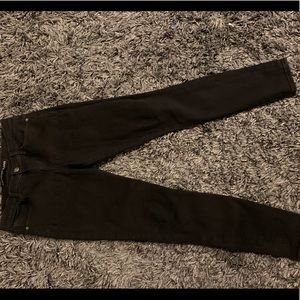 Juliet in Black Jeans